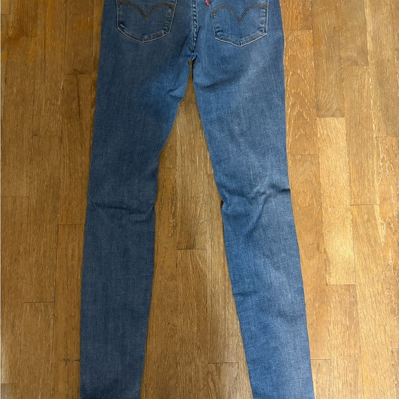 Levi's Blue Skinny Jeans with Tapered Fit - Picture 4 of 4